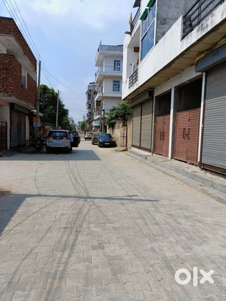 Shop or Godown for rent on 27ft road