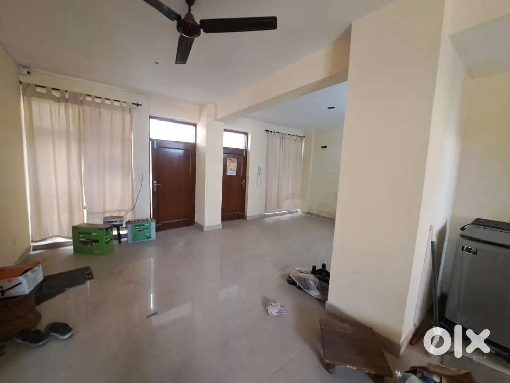 3Bhk flat in Mid-Rise gated society at the price of 2bhk