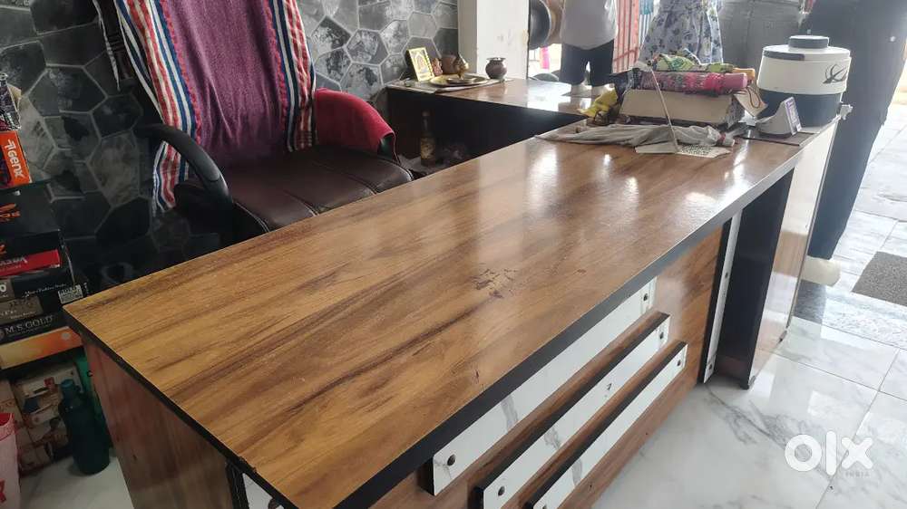 Shop glass rack counter table bechna hai 2lakh 30 hazar me