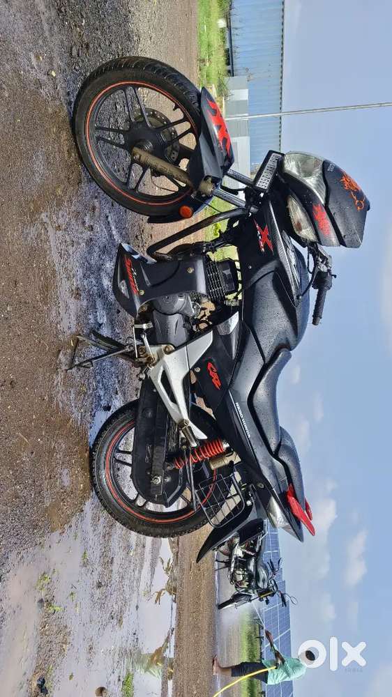 HeroHonda CBZXtreme
Year: 2012

Fuel: Petrol

KM : 58,657
First Owner