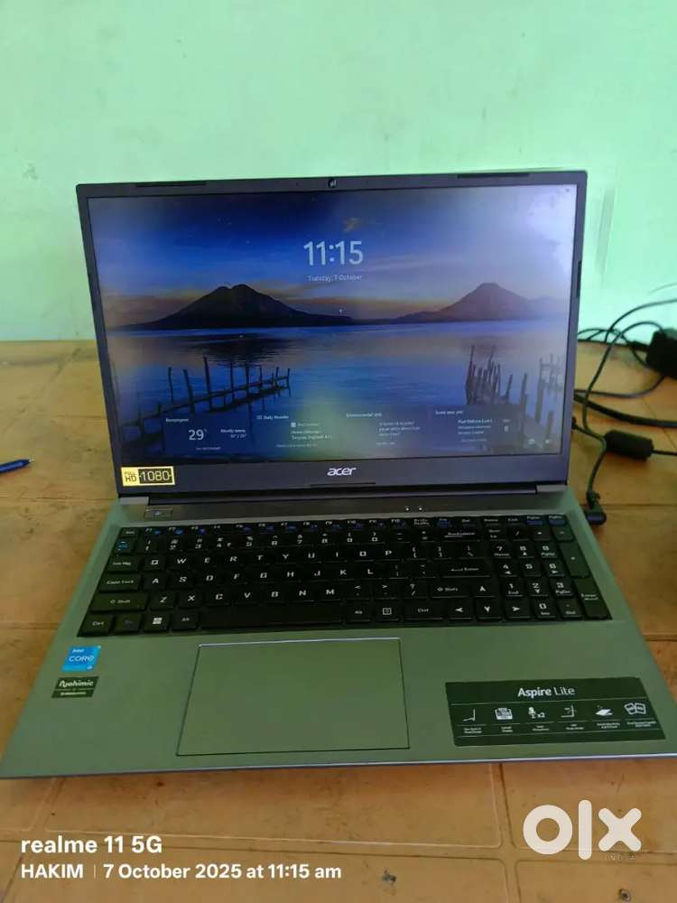 ACER LAPTOP 1 YEARS OLD NEW CONDITION