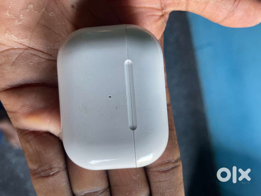Apple headphone