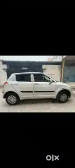 Showroom track vehicle for tides 50%