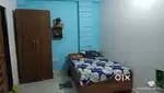 I want a girl roommate