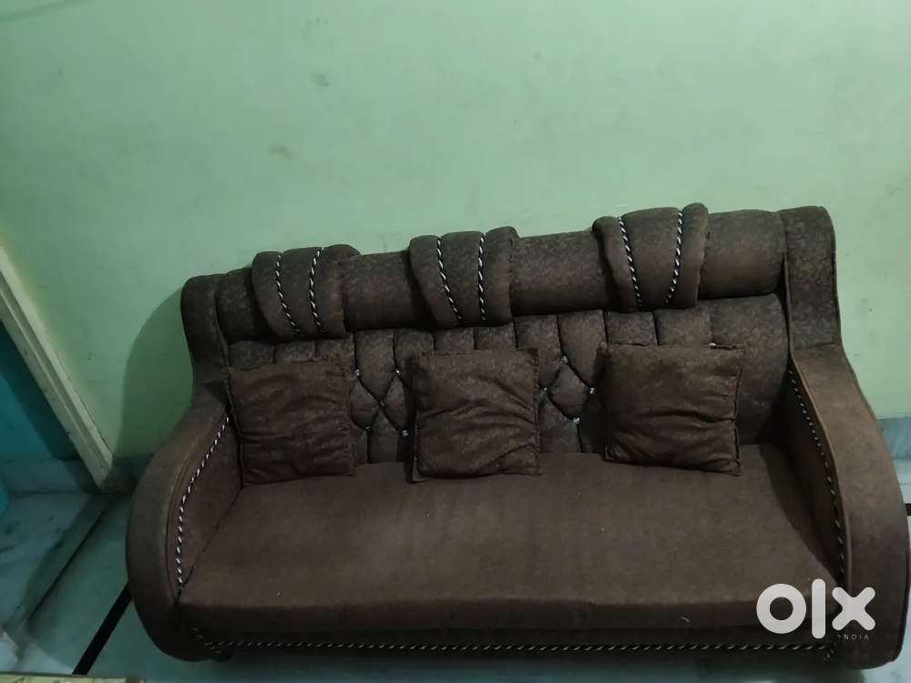 3 seater sofa with table