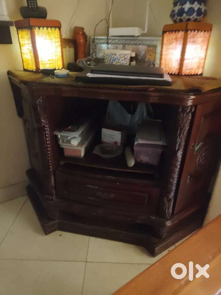 Corner table, price negatiable