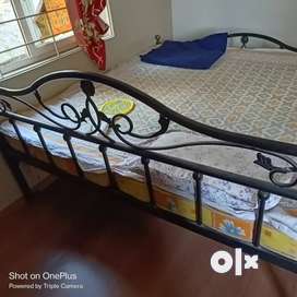 Bed with kurlon mattress