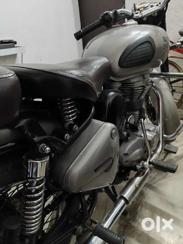 Classic 350 dark grey condition very fit Timely serviced owner 2nd