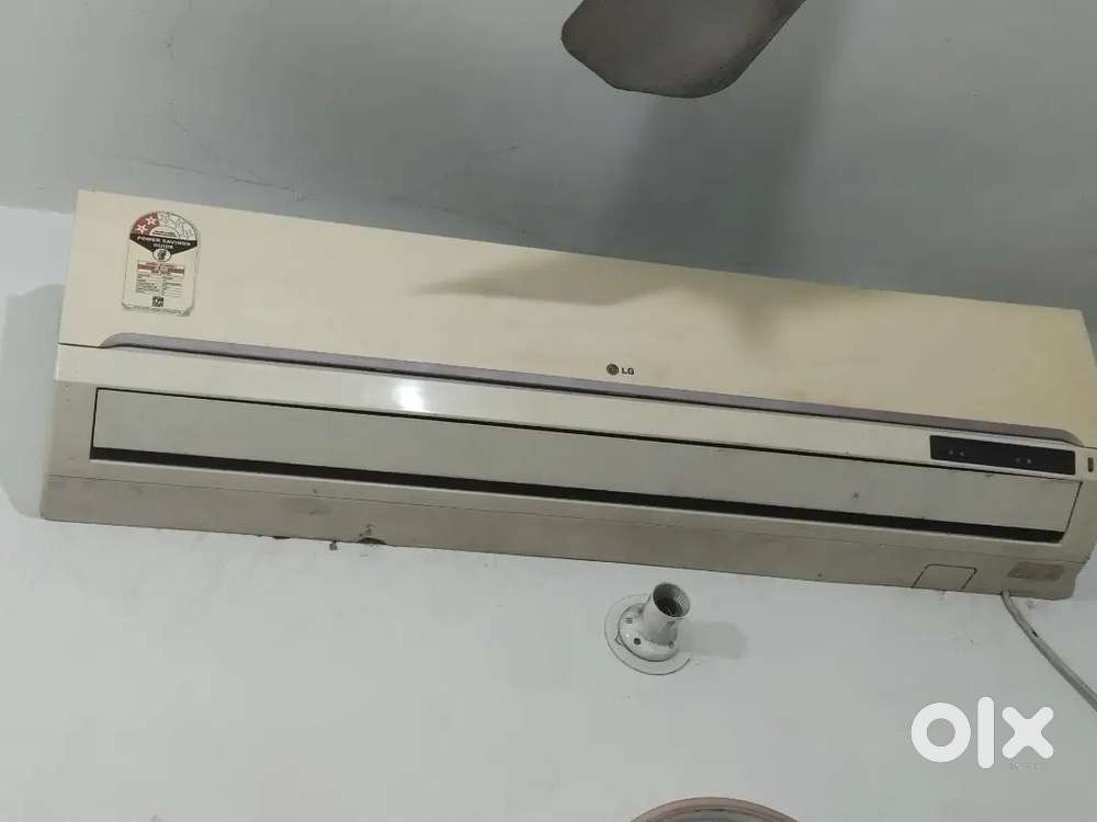 LG AC good condition