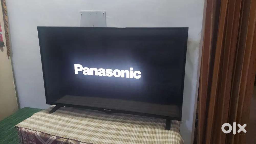 Panasonic 43 in LED tv very less used 2017 made smart with fire stick
