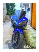 R15 V2  YAMAHA
