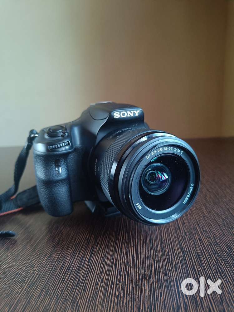 Sony Camera DSLR with 18-55 mm kit lens