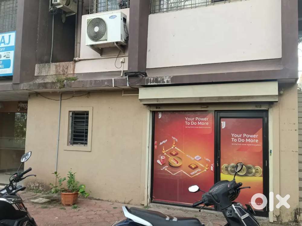 Shop available for rent