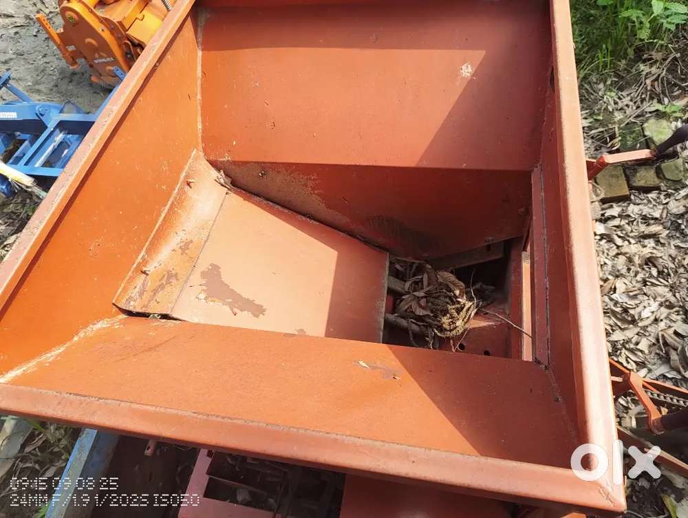 आलू बोने की मशीन