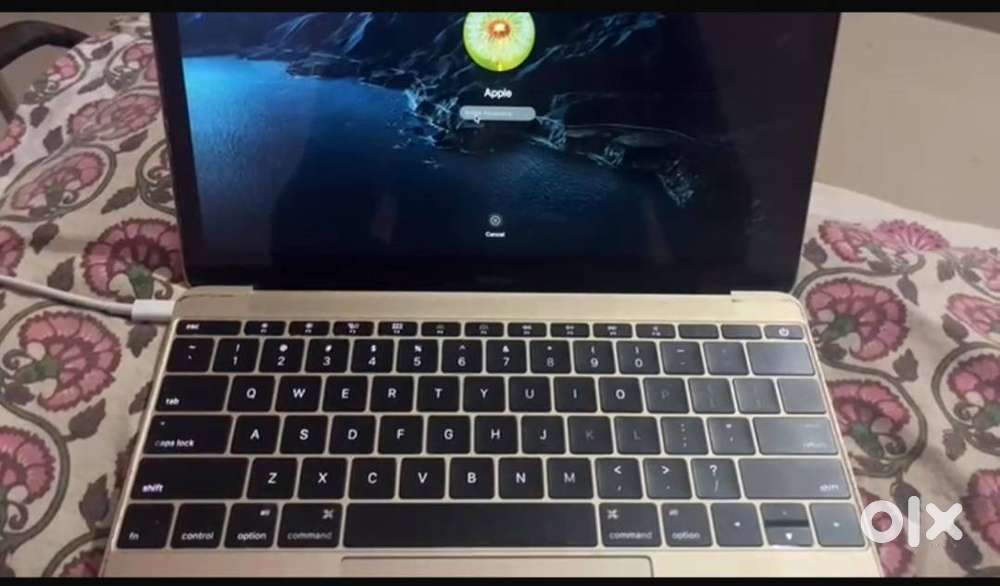 Macbook M1