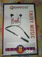 EARBOUT NECKBAND