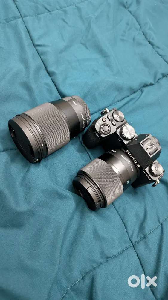 Fujifilm XS20 camera with lens