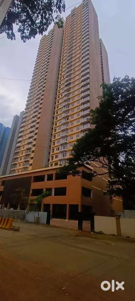 2 BHK Urgent sell in Goregaon west