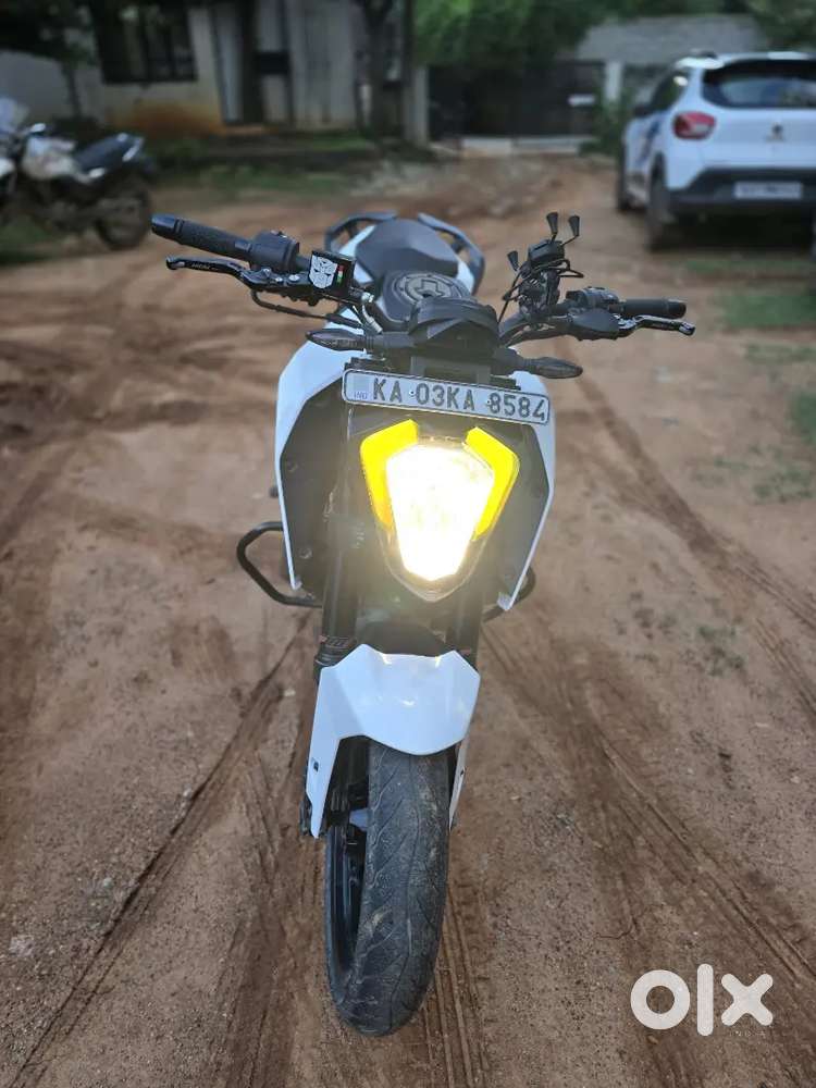Duke 250 less driven