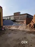 Main road pe plot h aur ek office he rent ke liye