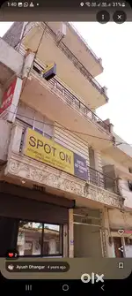 Hotel Me kaam Karne K liye Made (Bai) Chahiye.