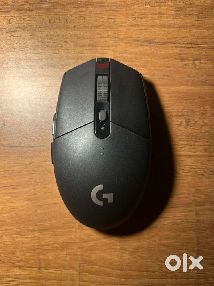 Logitech G-304 Wireless Gaming Mouse - Mint Condition
