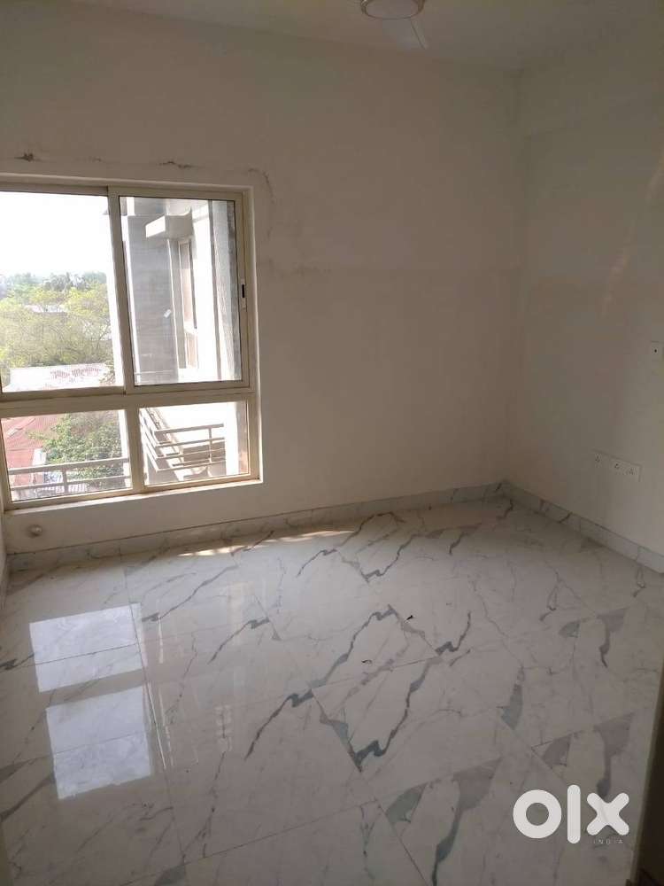 3 bhk+ 2 toilet+2 balcony. Ready to move. Possession received for sale