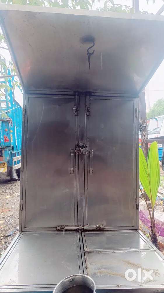 Stainless steel Pan shop