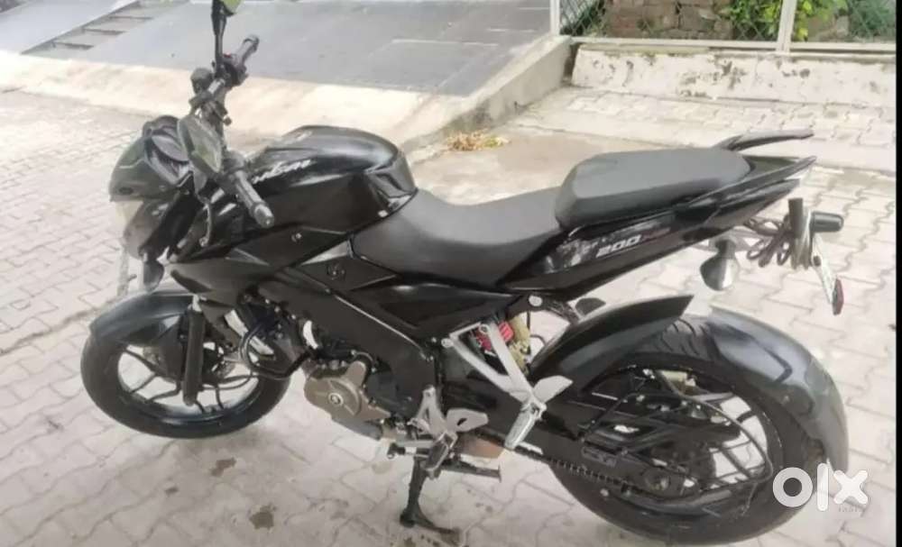 Bajaj Pulsar NS 200 (2014) – Mint Condition  New Tyres  49,000 km