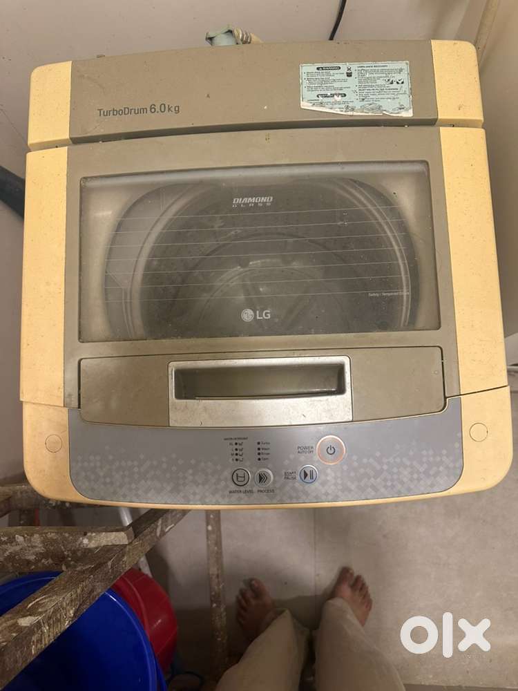 LG FULLY AUTOMATIC WASHING MACHINE