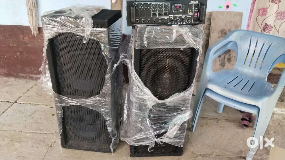Ahuja amplifier250 and  two speakers