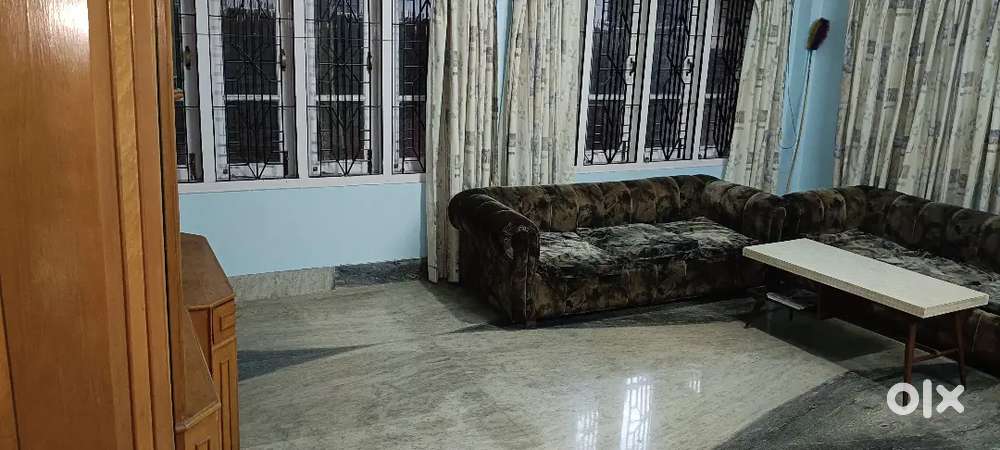 Independent semifurnished 3bhk ground floor fully tiles floor sixmile.