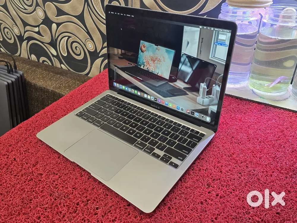 M1 Air Apple  Macbook  8gb 256gb 13inch Retina Display