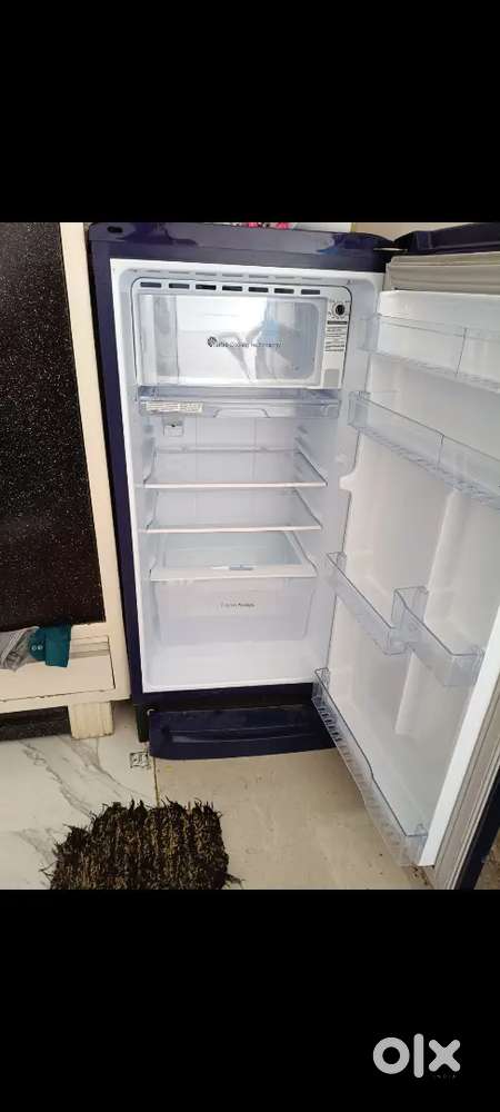 Mere fridge hai 5 manth purana hai bilkul new hai ham ne jada use nah