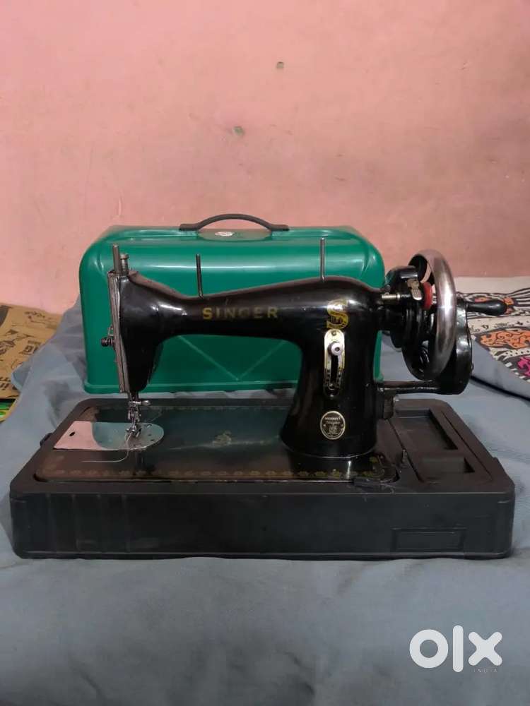 Singer sily machine good condition with cover
