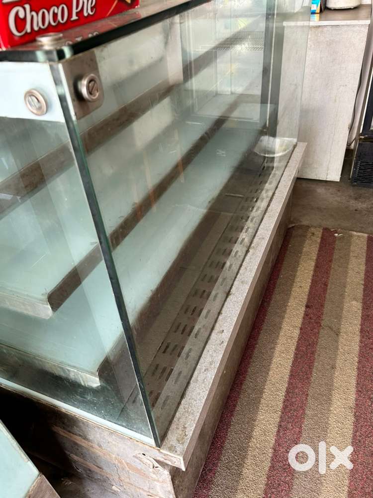 Cool Counter for Cake & Pastry