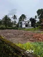 Plot for sale near kaichoondi mukk pan theatre