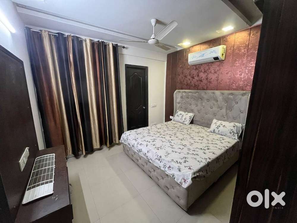 Fully Furnished 3BHK Flat – Imperial Garden Zirakpur