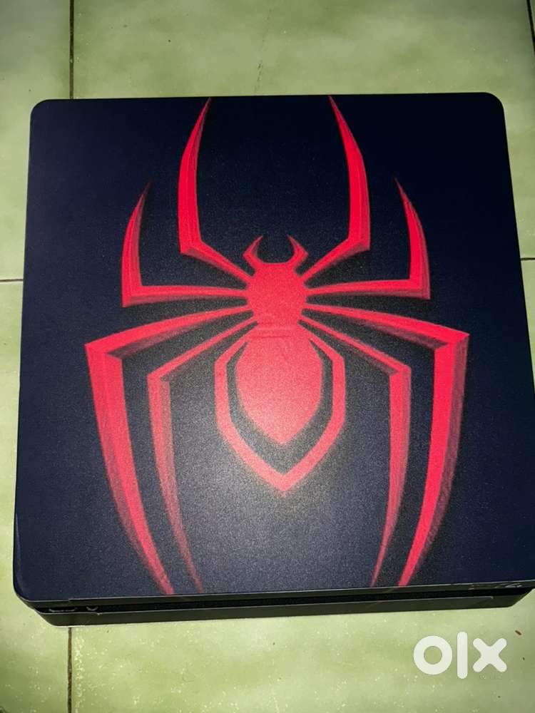 Ps4 Slim 500GB with full box like a new condition