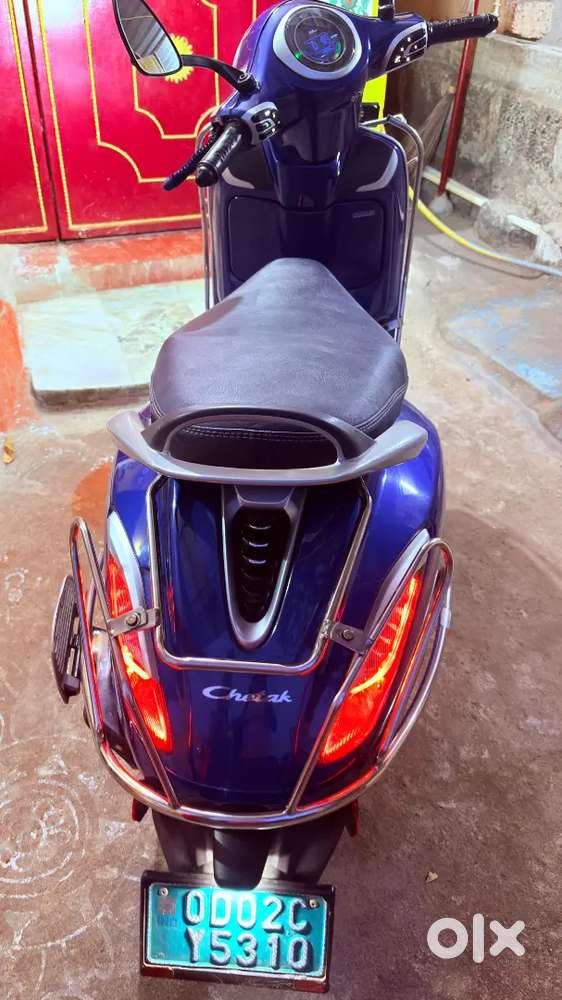 Chetak Urbane 3202