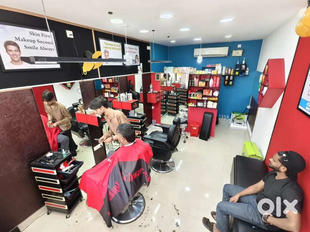 Beauty parlour gent's &kids sale