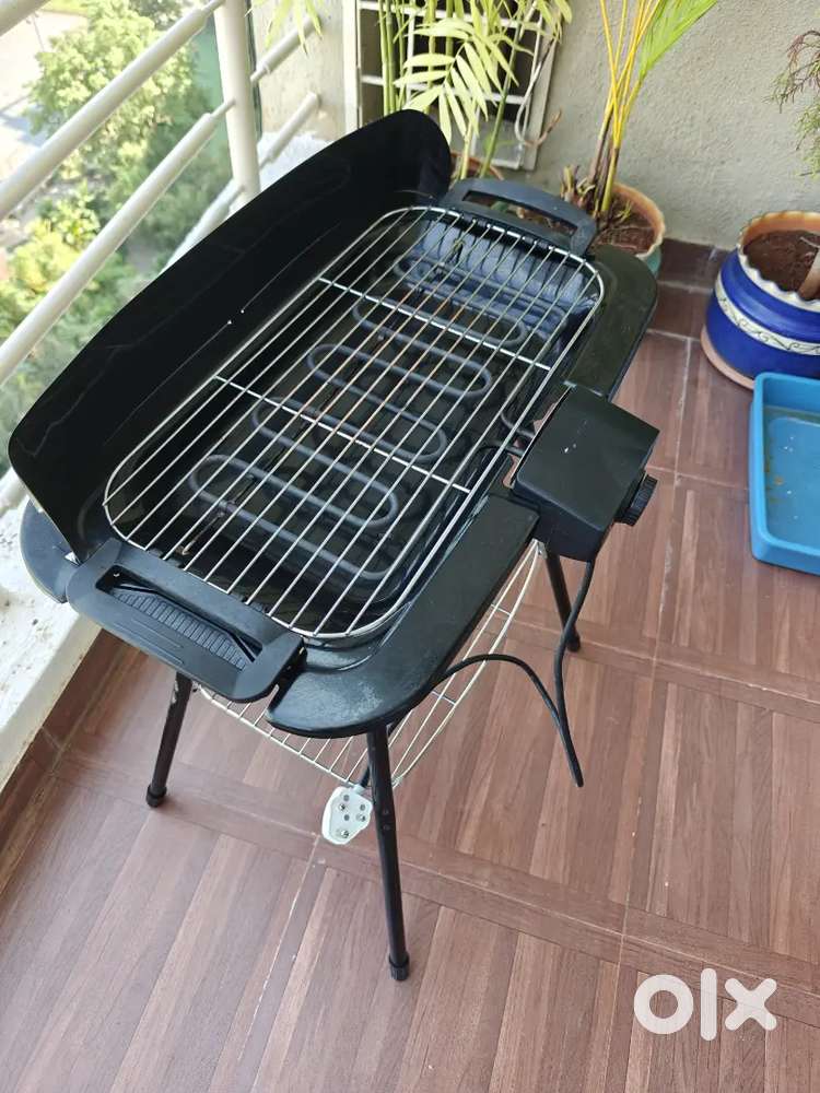 Wonderchef electric tandoor with stand