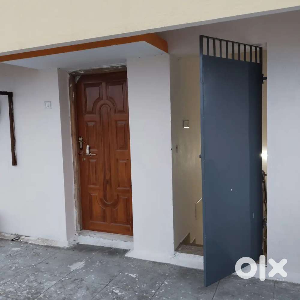 Single room , kitchen and attached bathroom and shop