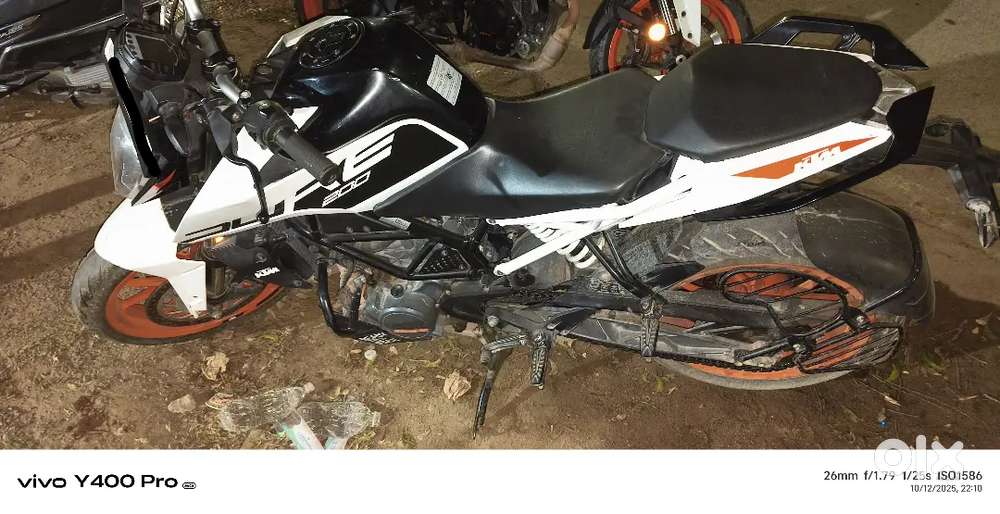 KTM Duke 200 bs6 abs osm condition new battery recently service done