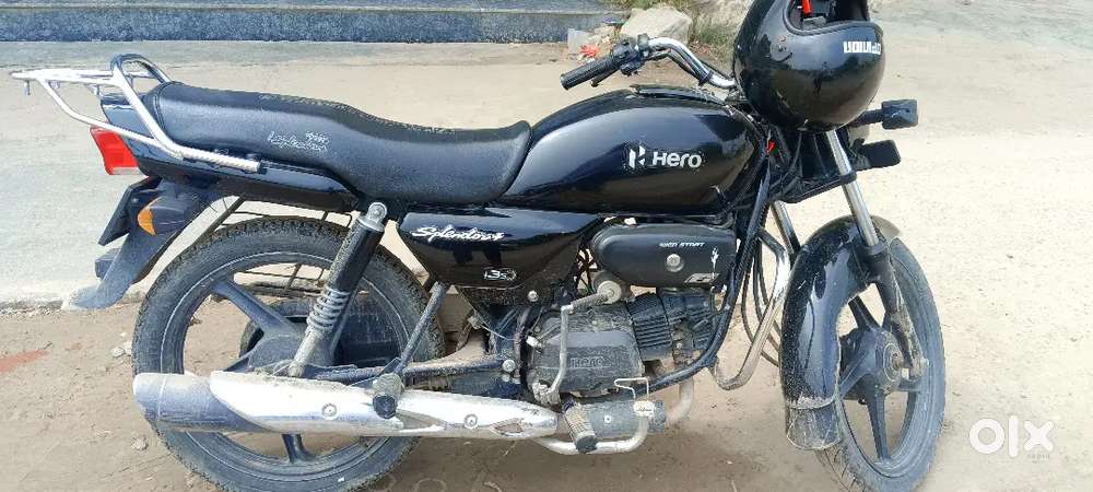 Muje new bullet leni h isliye bech ryha hu achi bike h