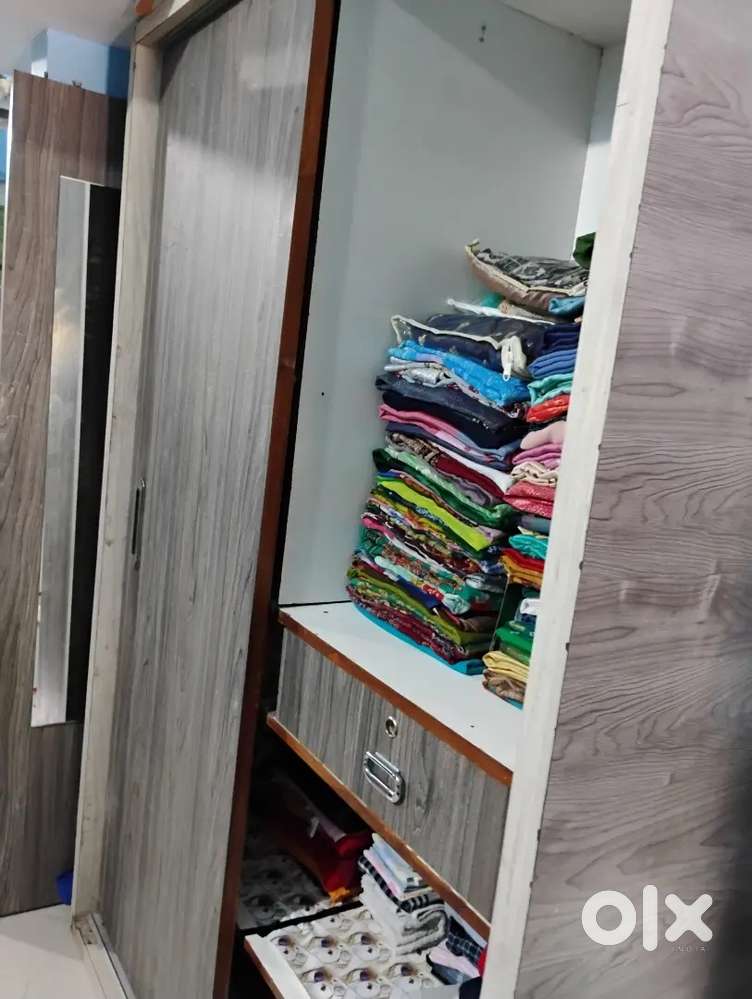 Wooden wardrobe (aalmari)