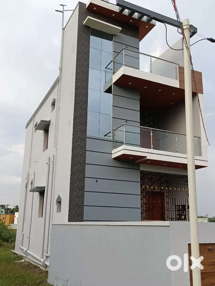 4 BHK 2 PORTION VILLA SO NEAREST TO NANDIAMBAKKAM RAILWAY STATION