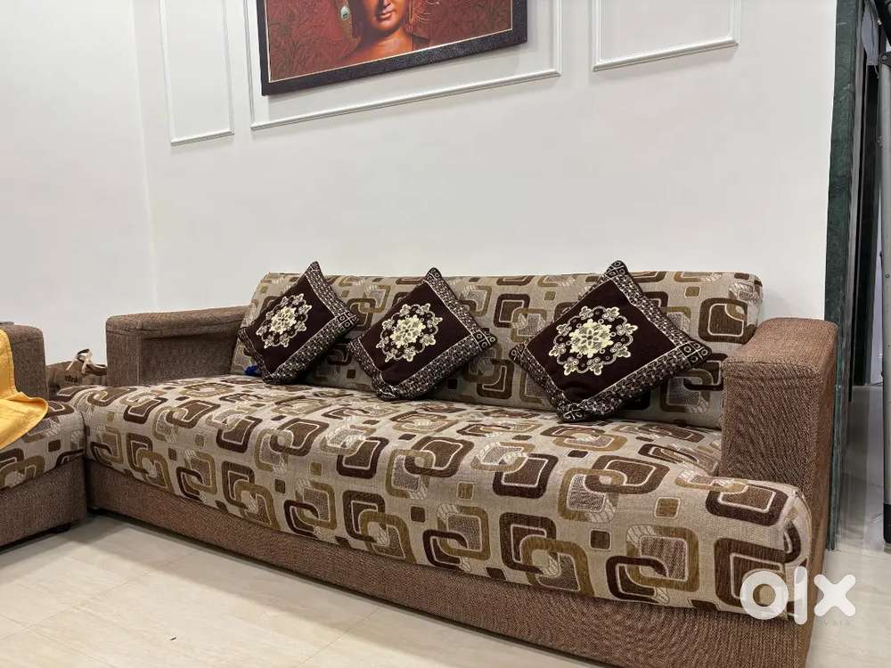 3+2 Sofa Set in Good Condition – 6 Years Old