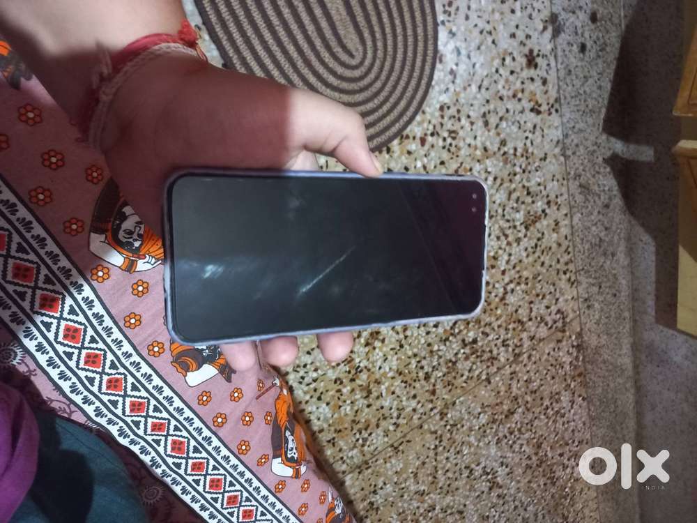 Realme 6 pro in fine working condition with good camera quality
