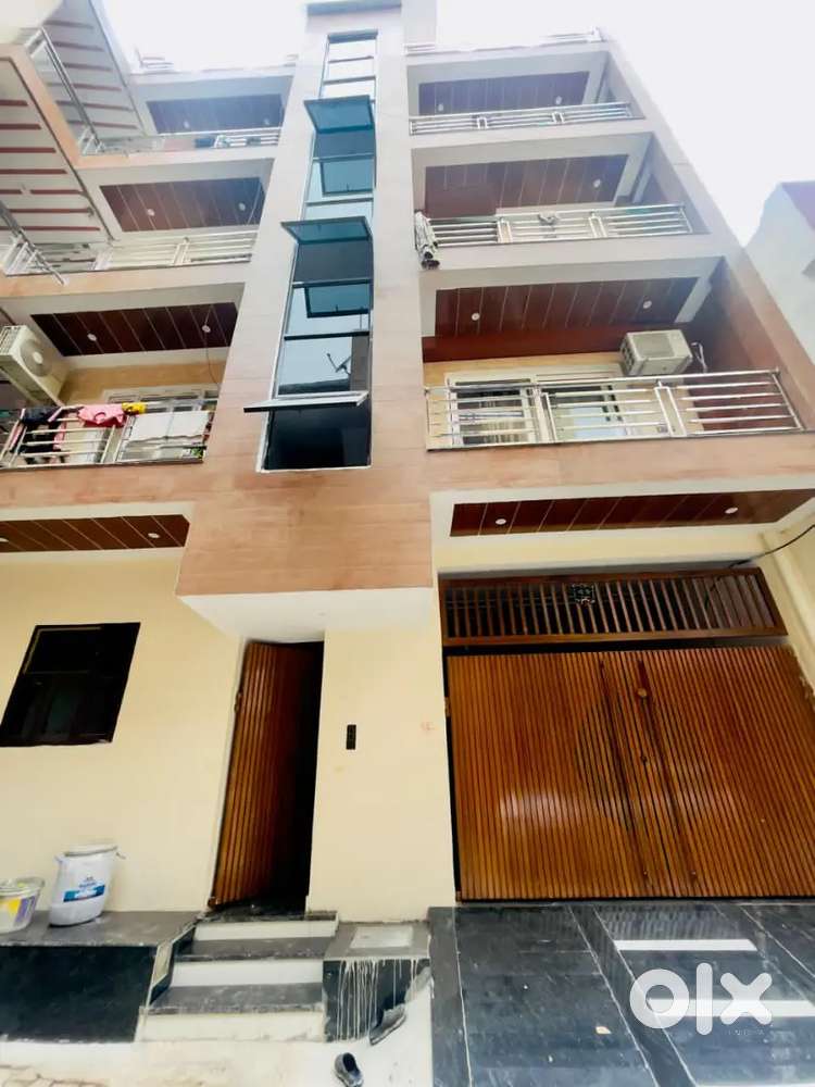 Room 1Rk Available in Hans Encleave